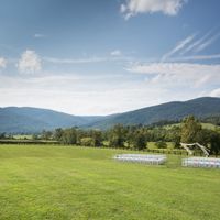 Show off your wedding venue!