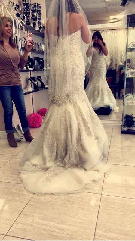 Ok ladies... Drop a pic of your BEAUTIFUL DRESSES