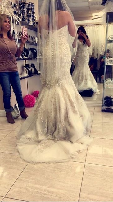 Ok ladies... Drop a pic of your BEAUTIFUL DRESSES