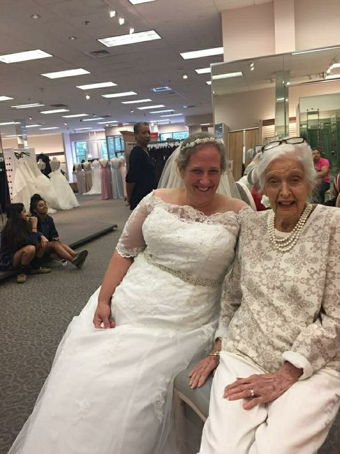 Where are all my “thicker” brides at? - 2