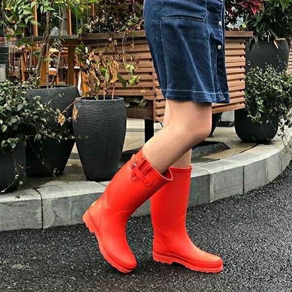 Show me your cowboy boots or dresses! - 2