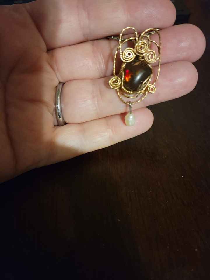 Accessorize the dress - 1