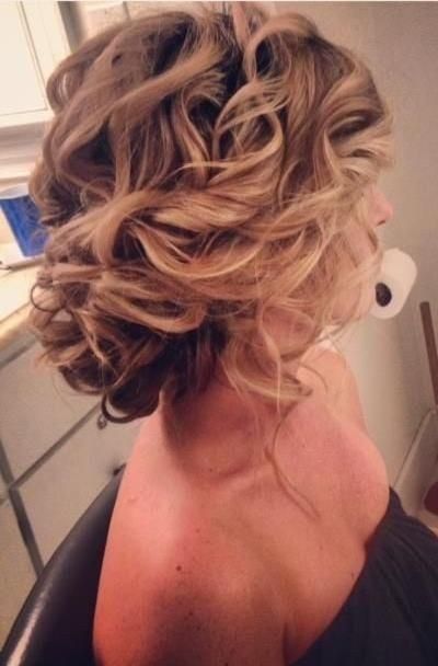 Did you wear your hair down for your wedding? Are you planning to? Pics?