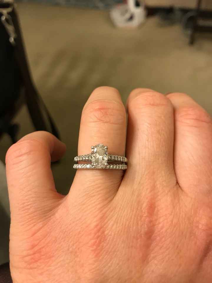 oval with pave band
