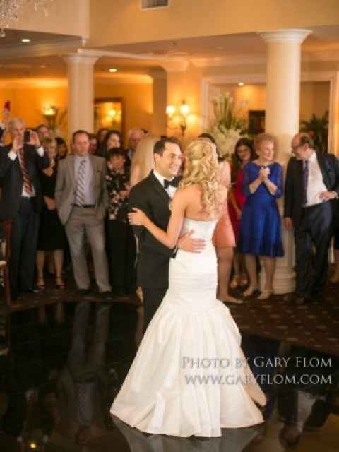 Lace dress bustle