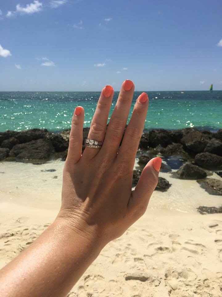 Let's see those beautiful rings lady's!