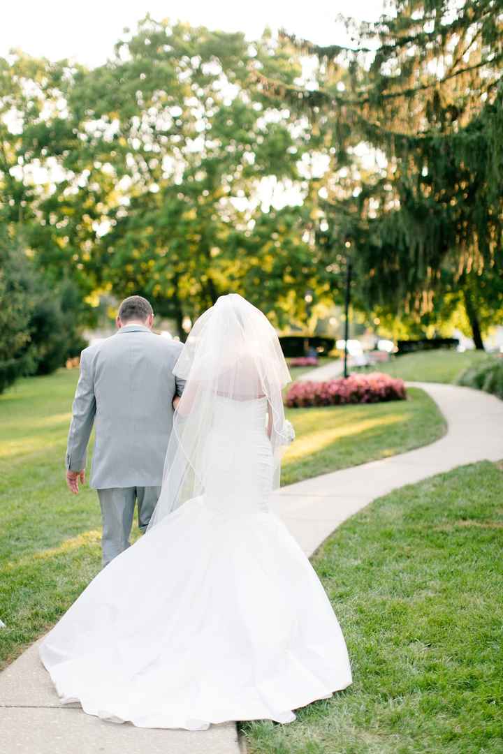 I wanna see your wedding dress!