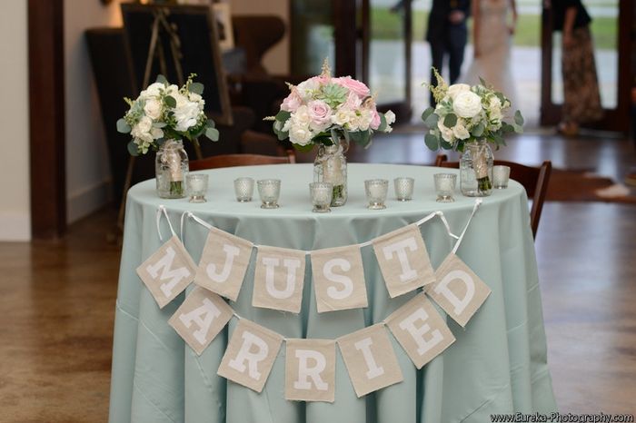 What to do with the bridemaids' bouquets at the reception