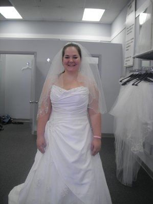 Got my Wedding Dress... PICS!!!