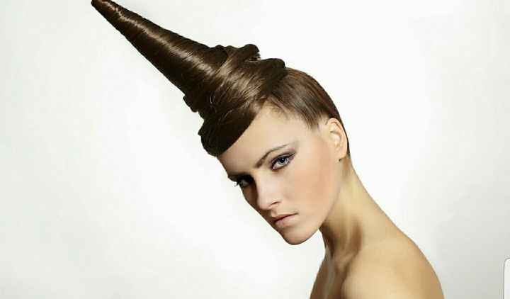 Bride requesting specific hairstyle thats absolutely hideous and not paying for it
