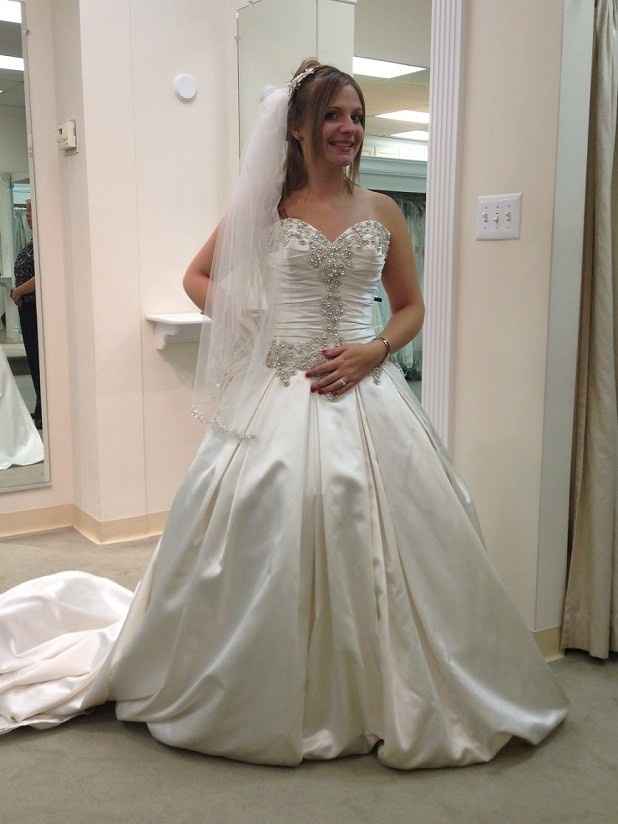 Allure Bridals 2551