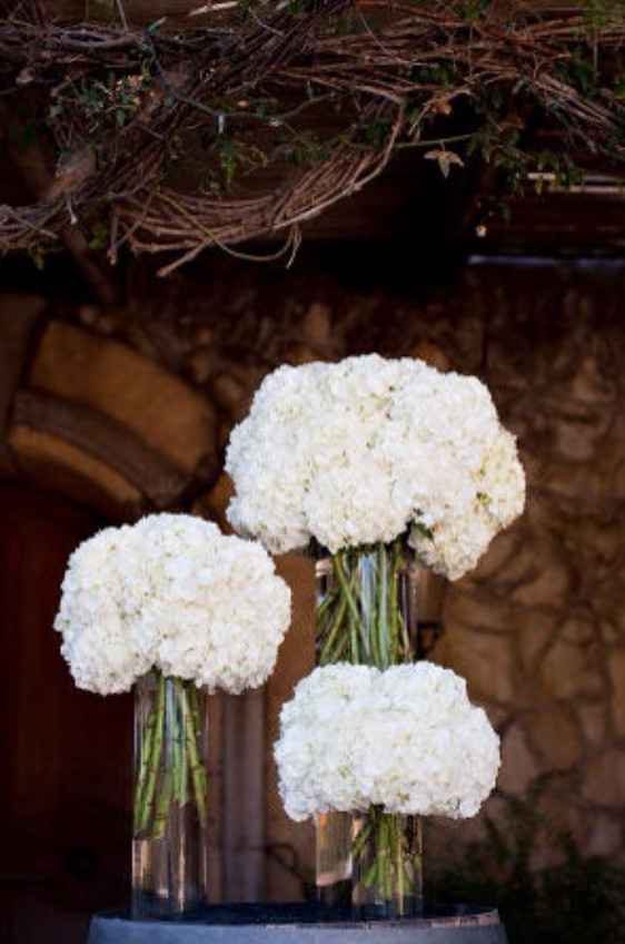 Who is doing Tall Centerpieces? Please post your pic!