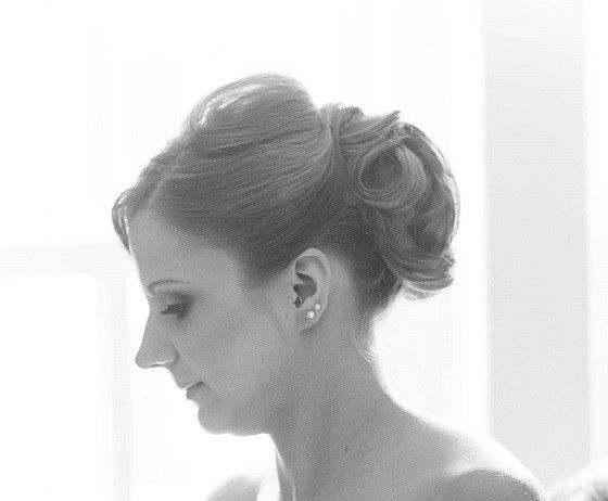 Drop me some wedding pictures of hair!!