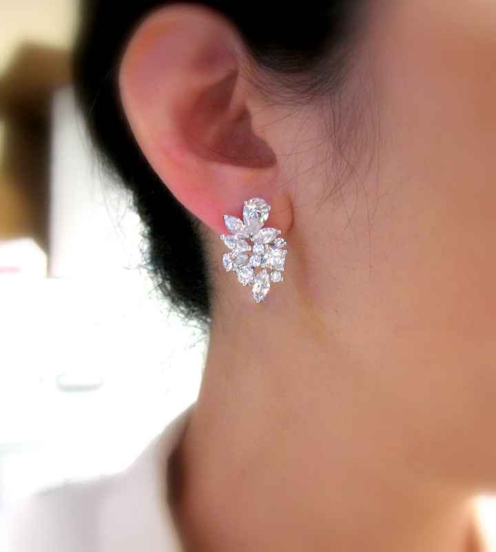 Show me your statement earrings