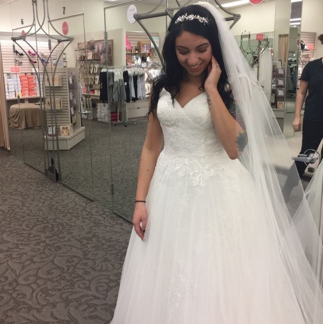 What kind of headpiece are you going with?