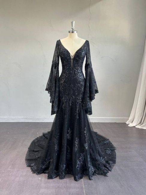 Does this dress fit a Dracula theme? 22