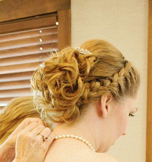 Let me see your wedding day hair!