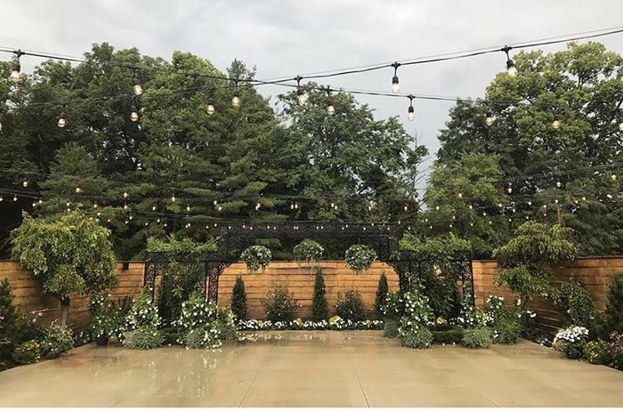 Do i need ceremony decorations? 1