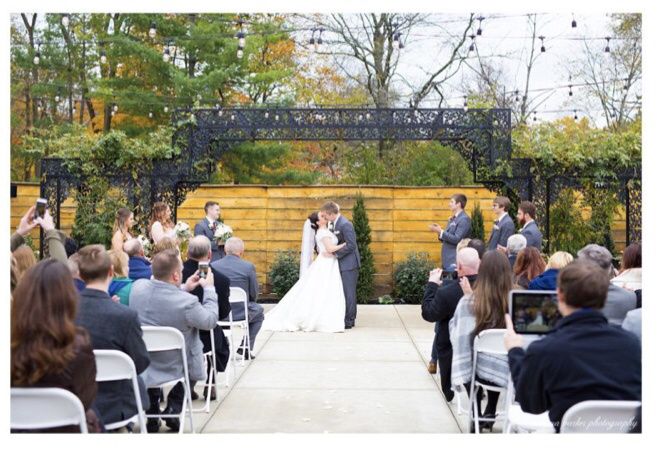 Do i need ceremony decorations? 2