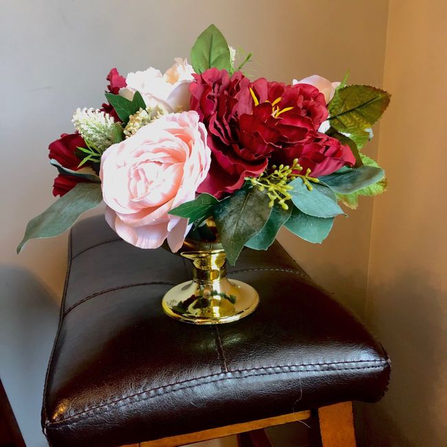 Extra greenery to centerpieces or no? 3