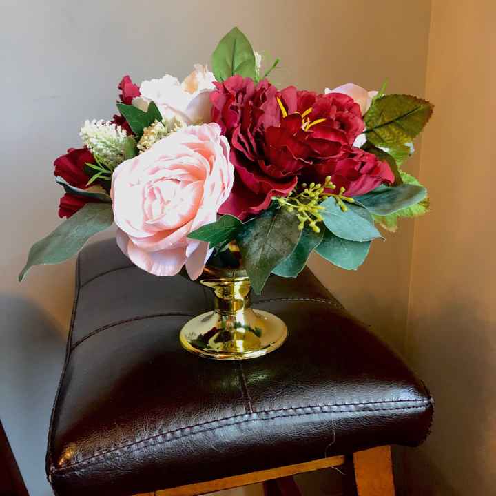 Does it look funny if the centerpieces are different colors? - 2