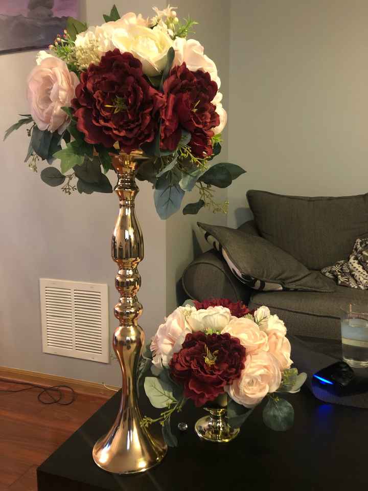 Does it look funny if the centerpieces are different colors? - 1