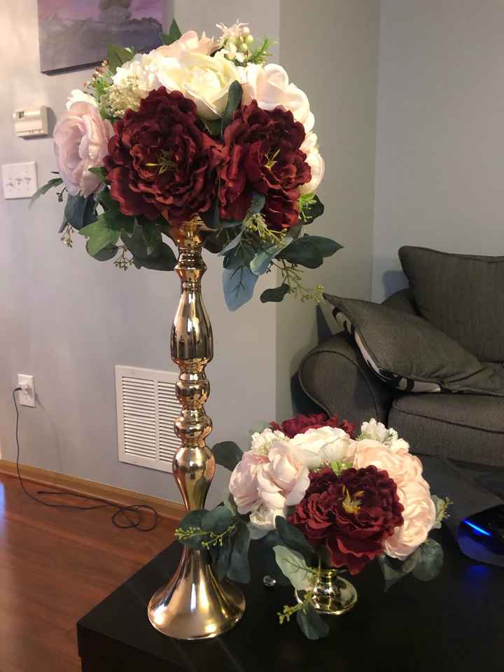 Does it look funny if the centerpieces are different colors? - 1