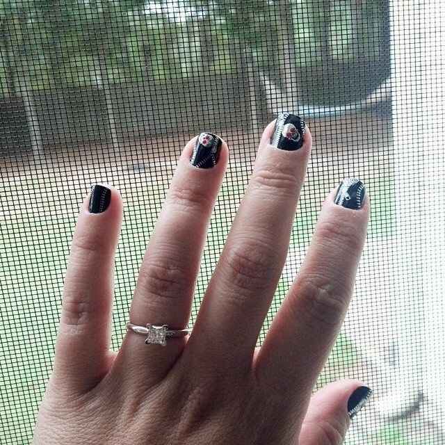 SPINOFF: Whether you like your engagement ring or not, let's see them!