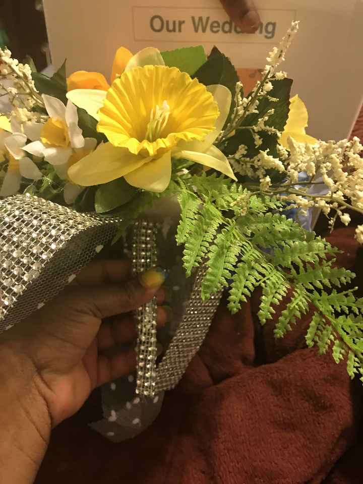 Show me your flowerless/artificial/silk/paper flower bouquets and centerpieces