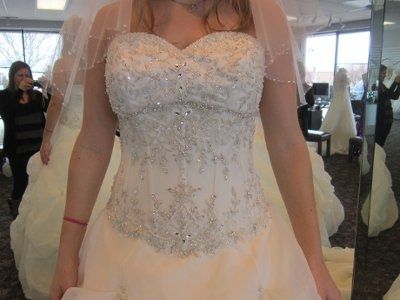 SHOW ME PICS OF YOU IN YOUR DRESS!!