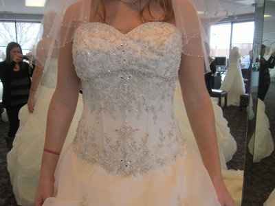 SHOW ME PICS OF YOU IN YOUR DRESS!!