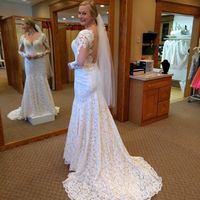 Long sleeve wedding dress love!