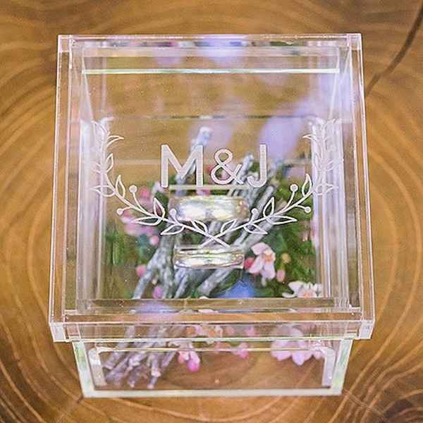 acrylic ring box