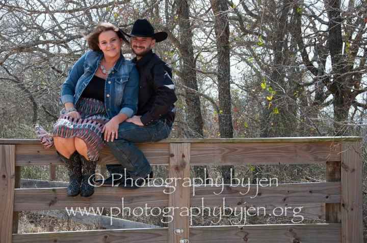 Show me your engagement photos!! :)
