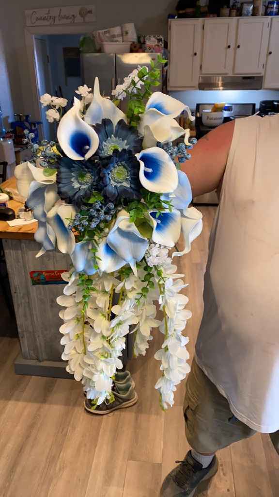 My bouquet is almost done. It's so pretty, i cried! - 1