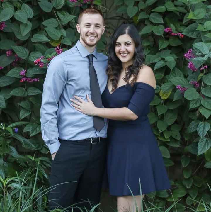 Engagement photo outfits