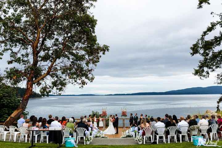 PRO photos are in!!  BM's in white dresses too. (seriously pic heavy - you've been warned!)