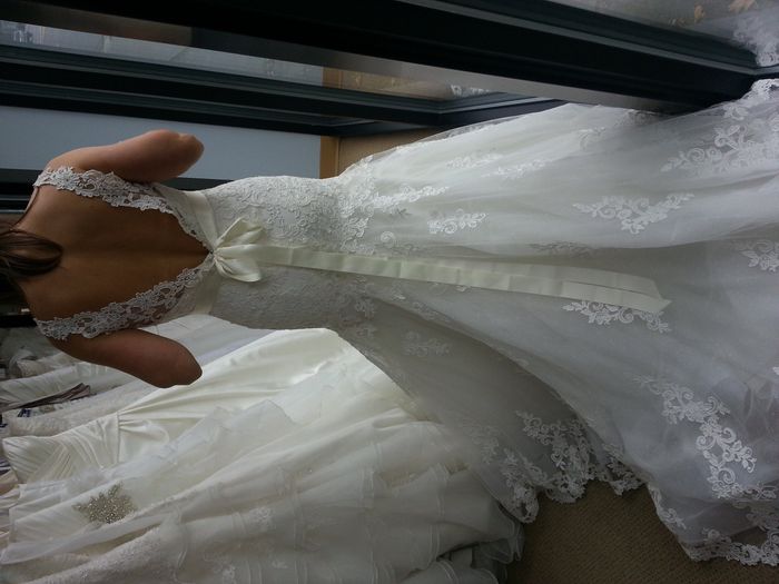 Share your non strapless dress please :)