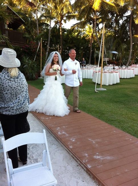 IM BACK AND MARRIED!! MY WEDDING WAS BEYOND PERFECT!! pic heavy.