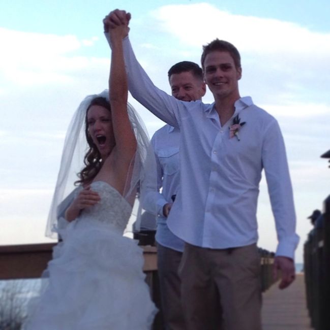 IM BACK AND MARRIED!! MY WEDDING WAS BEYOND PERFECT!! pic heavy.