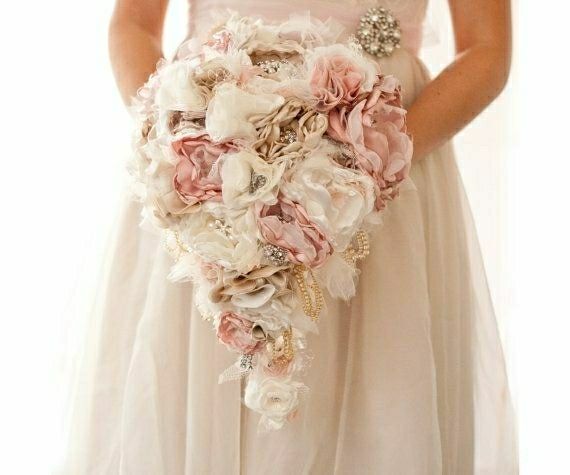 Show & Tell: Your Bridal Bouquet! - 2