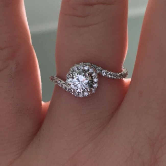 Let's see those beautiful rings lady's!
