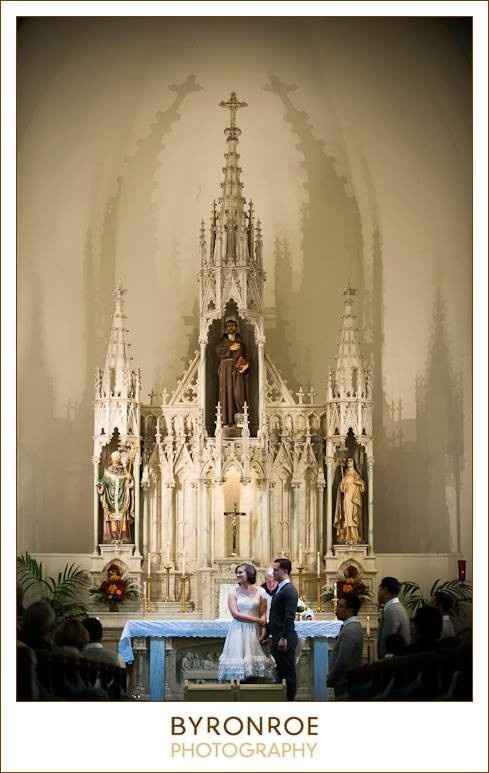 I'm married and have some wedding photos....come see!!