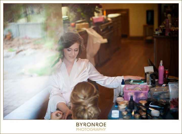 I'm married and have some wedding photos....come see!!