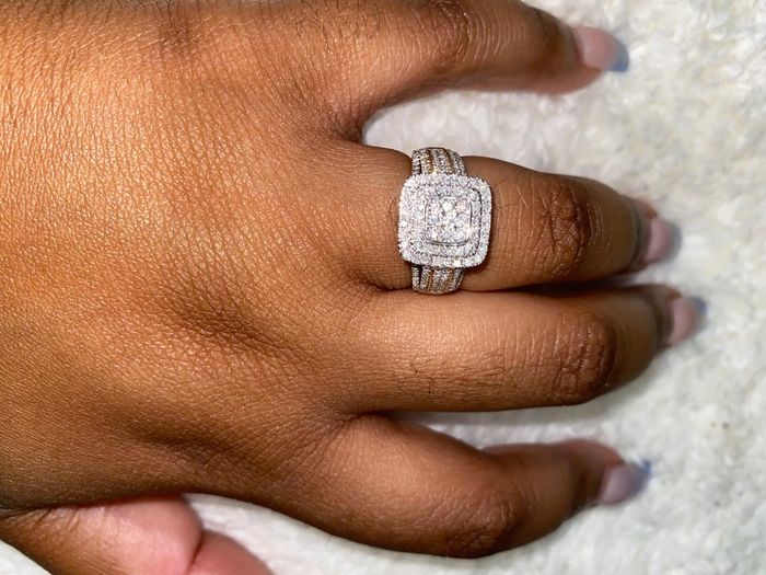 Show off that ring !!! 💍💍💍💍🥂🥂🥂 - 1