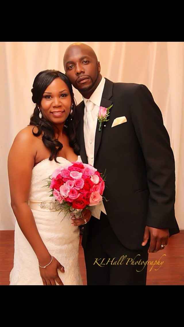 BAM!!!!!!! I'm now Mrs. Bentley with pics. (pro and non pro)