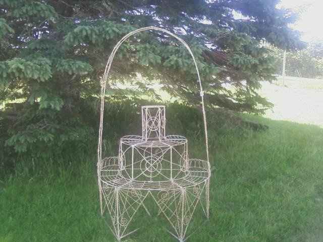 Cake Stands...Let's see them Ladies!