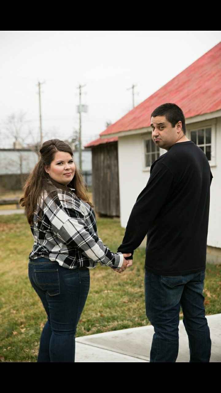 Engagement Pictures !!