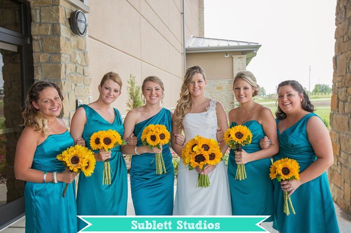 I'm FINALLY back and married (a little late). Pro Pics!!!