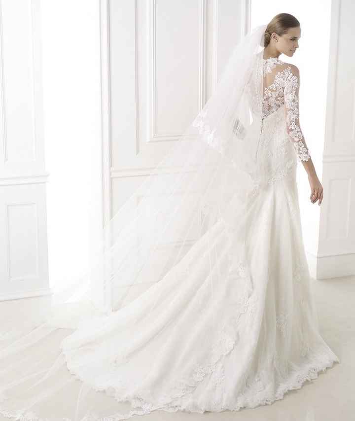 Who designed your dress?